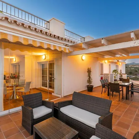 Beautiful In M Laga With Swimming Pool Málaga